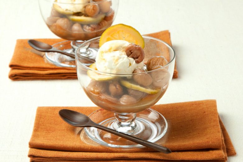 Coppe gelato con castagne bollite