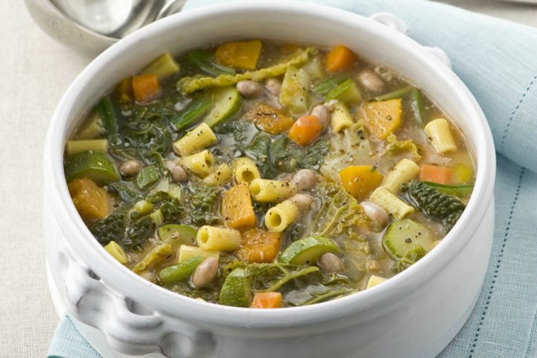 Minestrone di verdure con pasta