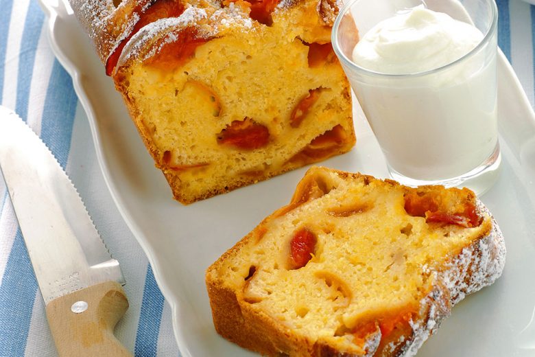 Plumcake allo yogurt con frutta