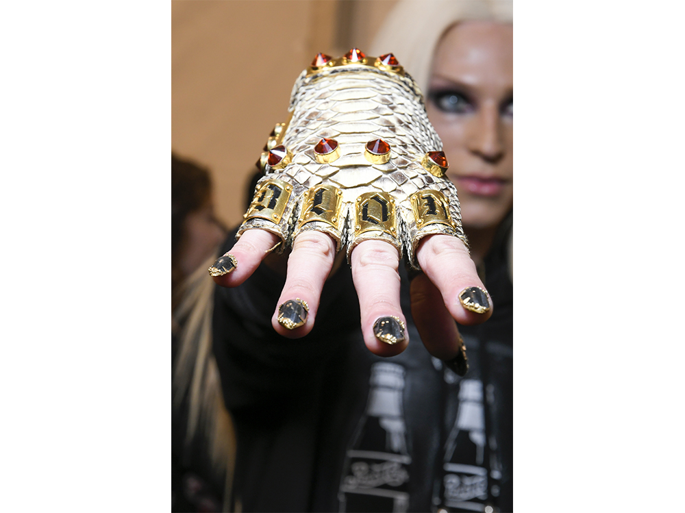 The-Blonds_bst_W_F17_NY_002_2589939