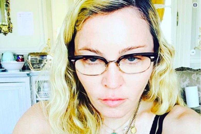 Madonna è disperata: FedEx non consegna il pacco perché non crede che sia davvero lei