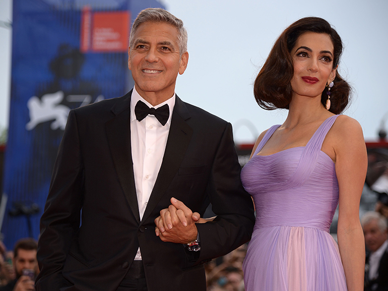 cover george clooney parla amal gemelli mobile