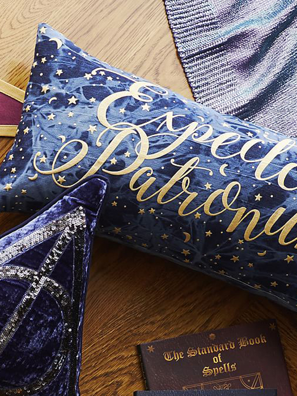 harry-potter-expecto-patronum-pillow-2-o