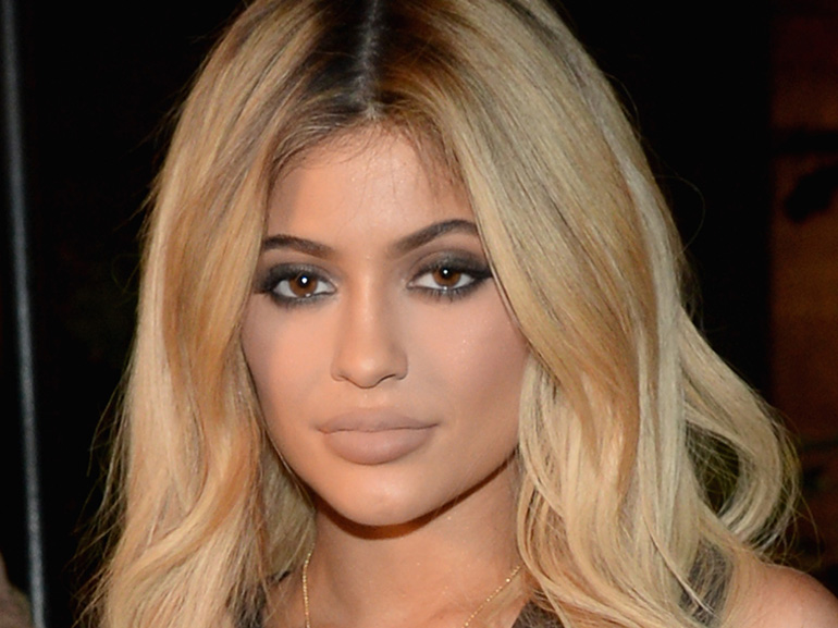 kylie jenner bionda
