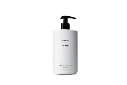 Crema-per-le-mani-le-novita-perche-usarle-e-quali-scegliere-in-base-alle-proprie-esigenze-HandLotion_Rose