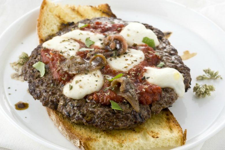 Hamburger alla pizzaiola facili e veloci