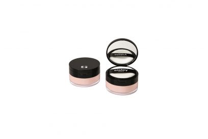 Make-up-come-opacizzare-il-viso-con-la-cipria-sisley