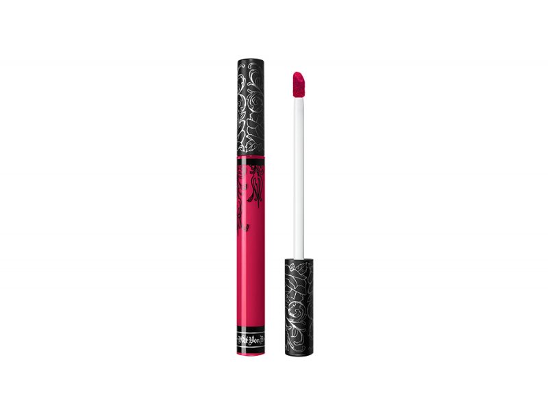 Rossetto-rosso-come-si-sceglie-la-nuance-giusta-in-base-ai-propri-colori-naturali-KVD_ELL_LIP_MissArgentina