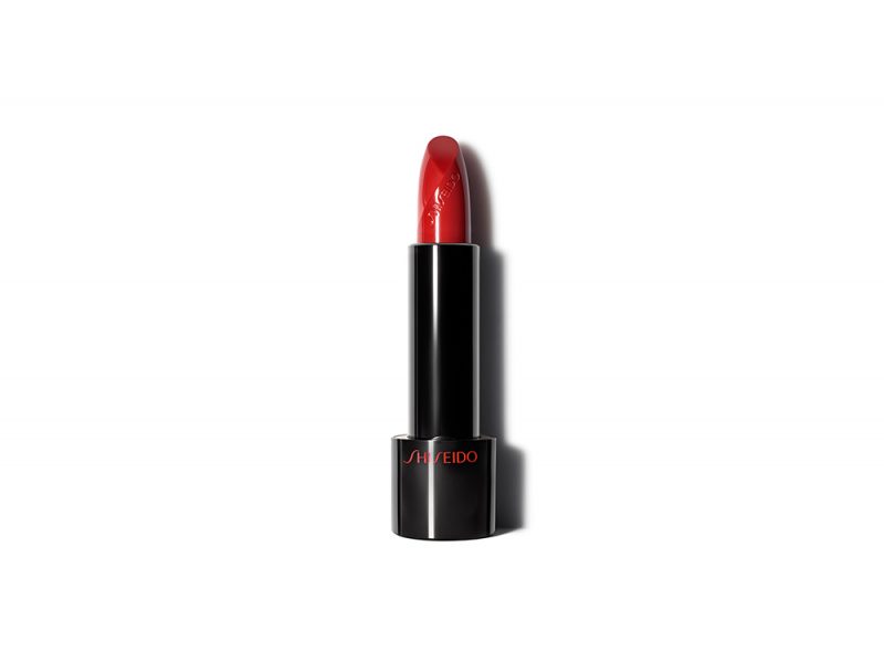 Rossetto-rosso-come-si-sceglie-la-nuance-giusta-in-base-ai-propri-colori-naturali-Shiseido_B3_012_B_variation_RD312