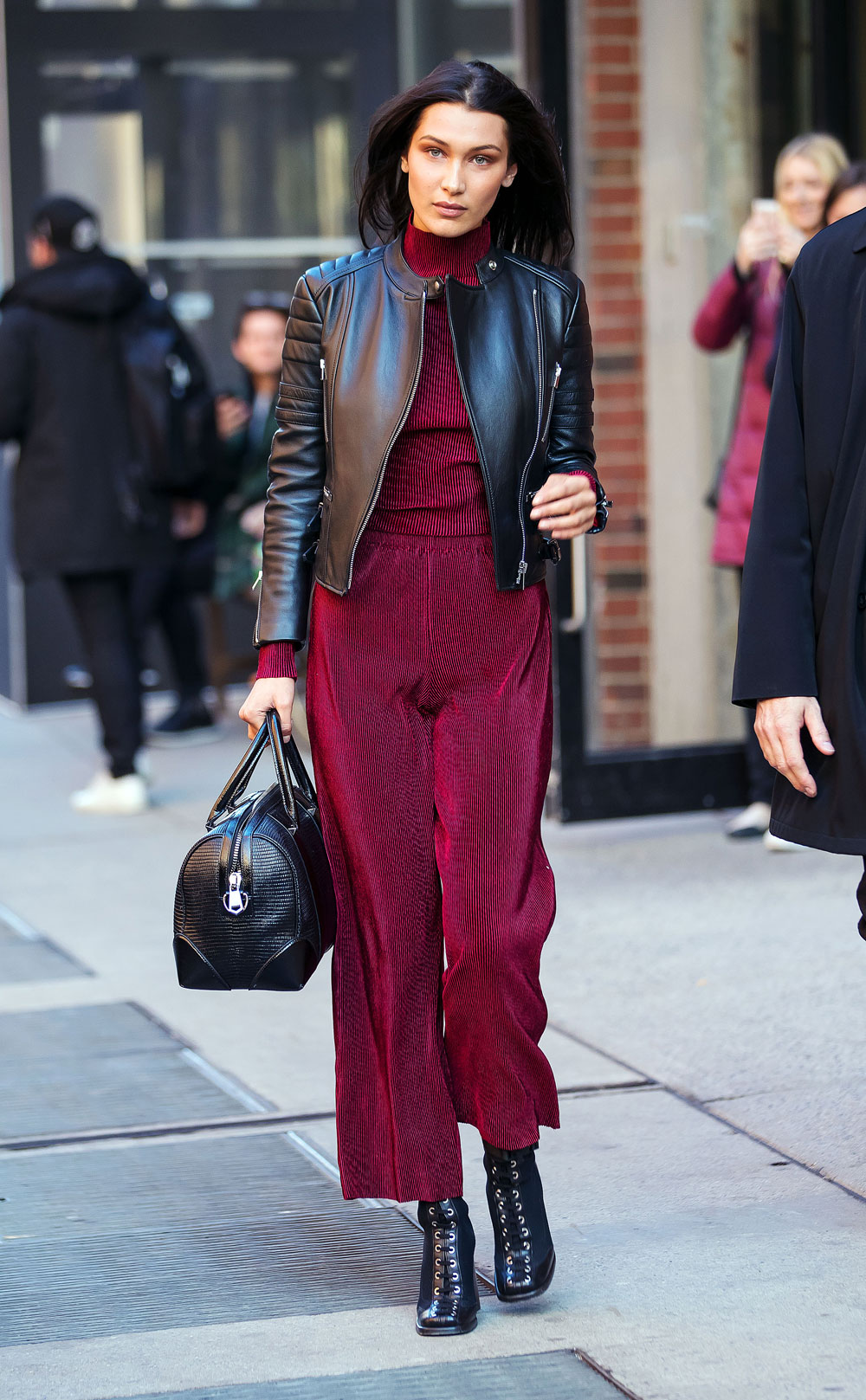 bella-hadid-bordeaux