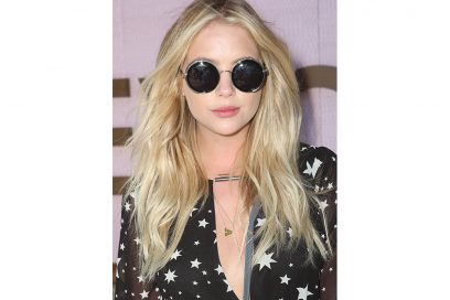 capelli-mossi-lunghi-ashley-benson