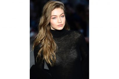 capelli-mossi-lunghi-gigi-hadid