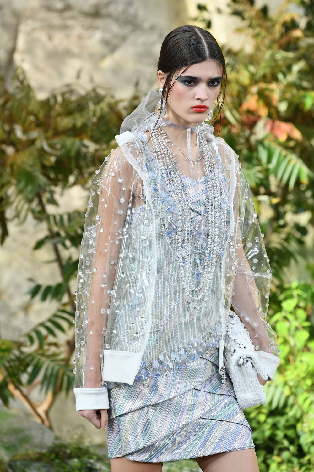 chanel-ss18-impermeabile