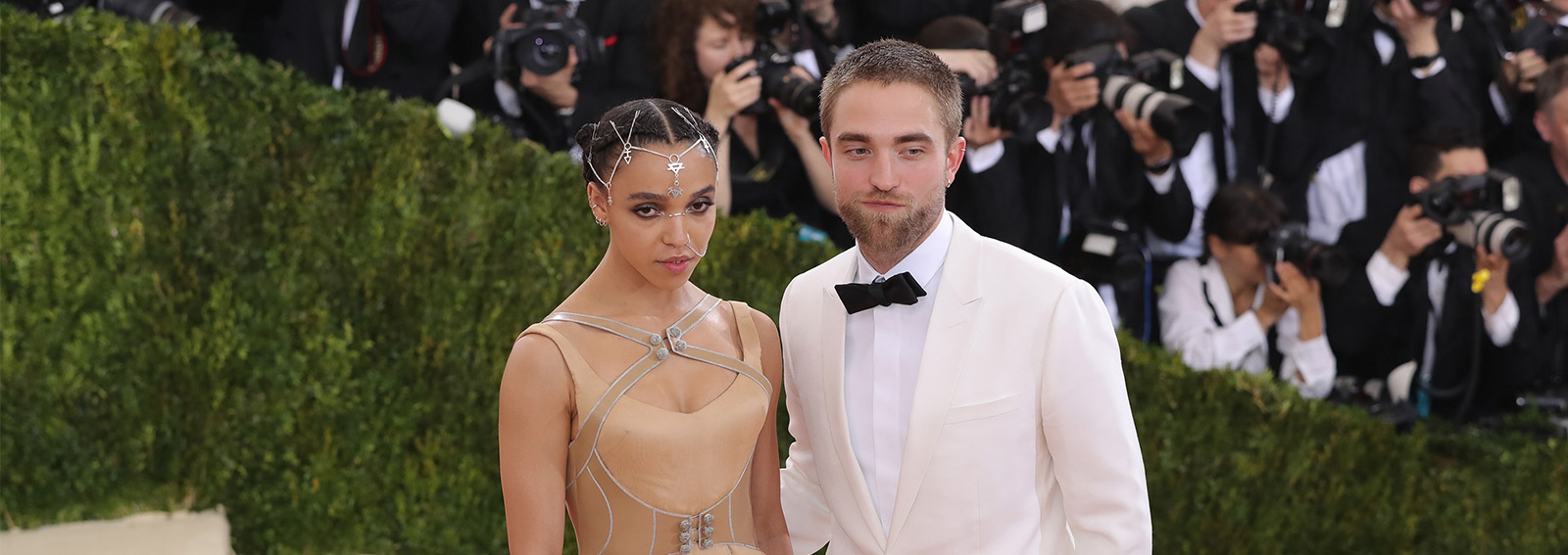 cover robert pattinson fka twigs lasciati desktop