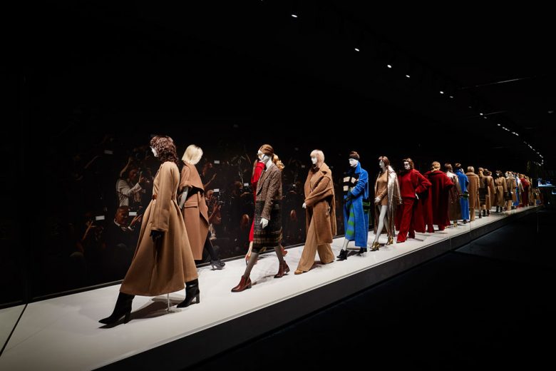 ‘Coats!’: a Seoul va in scena il viaggio nell’universo del cappotto Max Mara