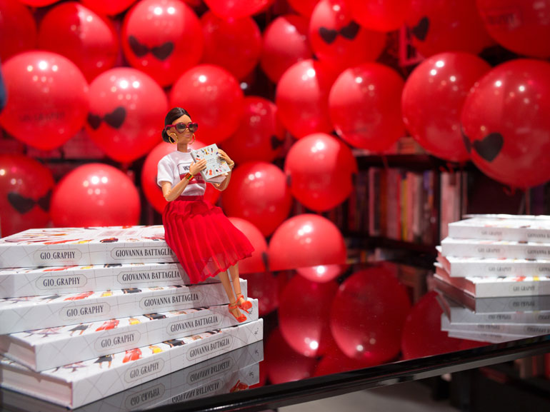 B-GIO_GRAPHY---ARMANI-LIBRI-MOBILE