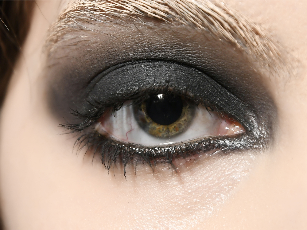 smokey eyes