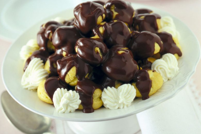 Profiteroles al cioccolato