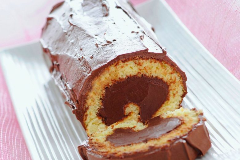 Tronchetto di Natale con ganache al cioccolato