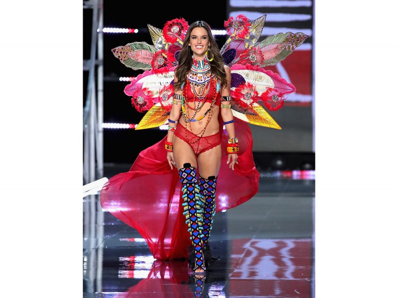 alessandra-ambrosio-vs-shanghai