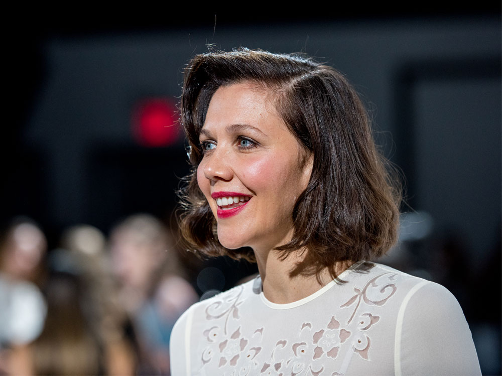 maggie-gyllenhaal-beauty-look-03
