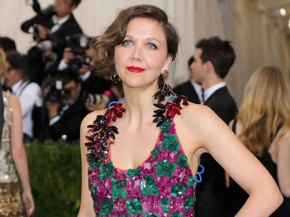 maggie-gyllenhaal-beauty-look-05