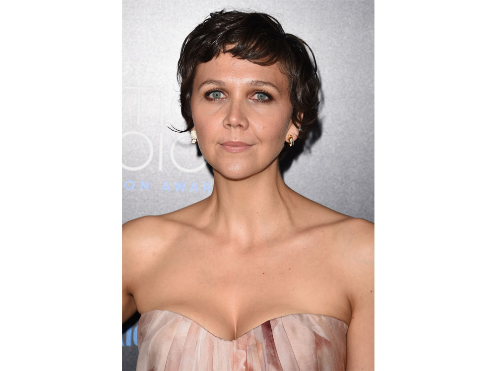 maggie-gyllenhaal-beauty-look-16