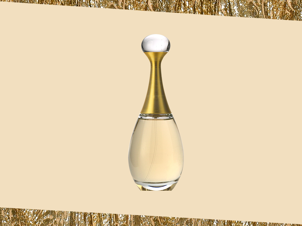 prodotti di bellezza make up oro profumo dior j’ador (13)
