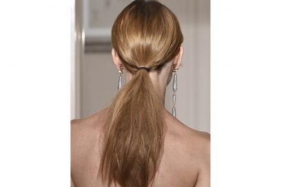 Capelli-gli-accessori-adatti-per-le-feste-Schiaparelli_clp_HC_F17_PA_095_2705721