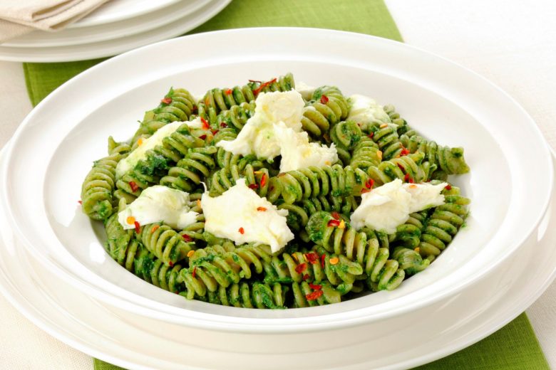 Pasta con pesto di cavolo nero