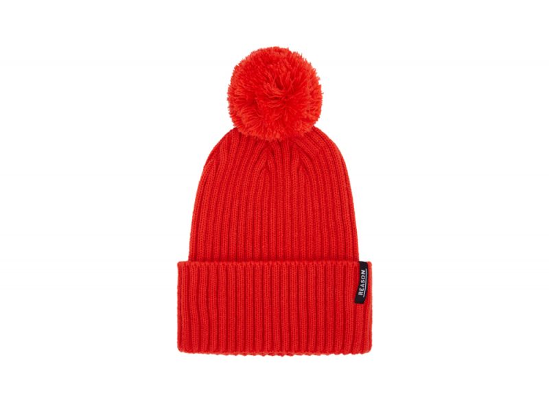 Urban-Outfitters-beanie-£20-or-€32-(3)