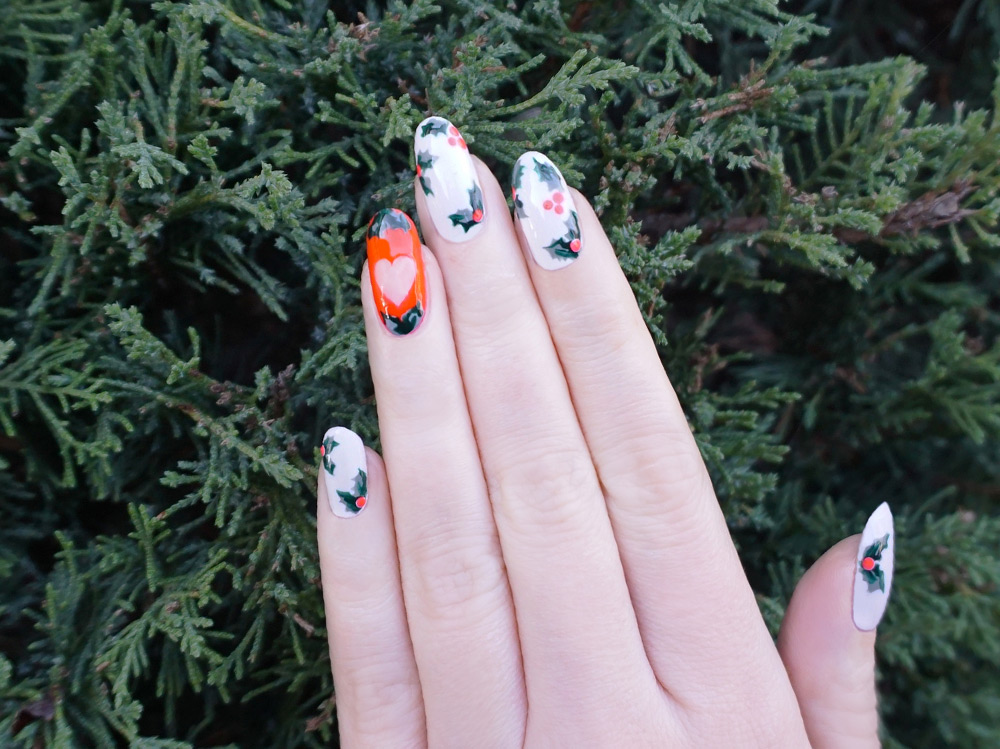 nail-art-natale-vischio-2