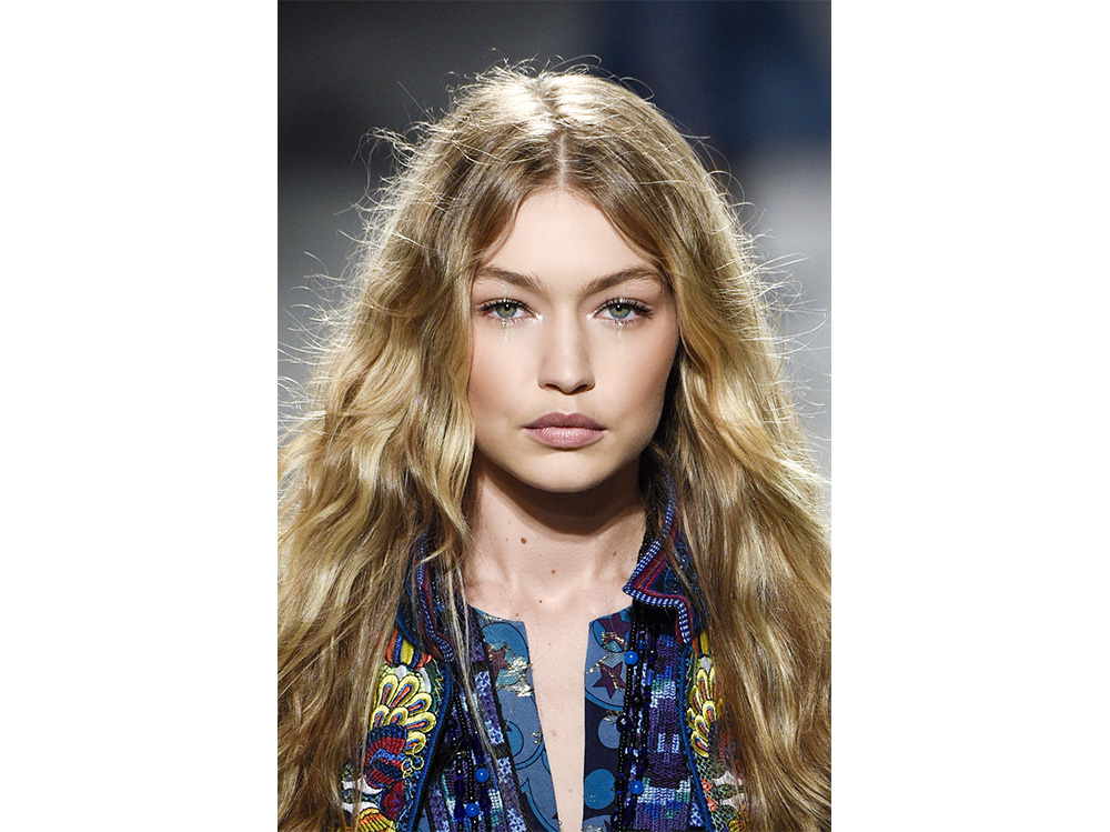 Capelli biondi color miele