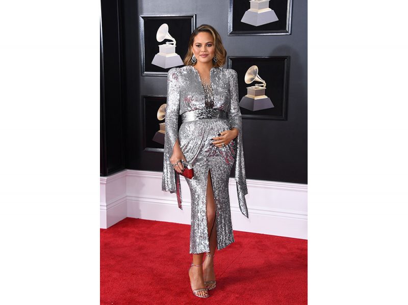 Chrissy-Teigen-in-Yanina-Couture