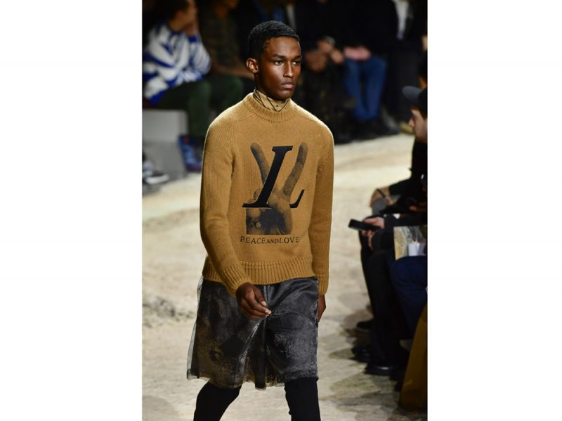 Louis-Vuitton_full_M_F18_PA