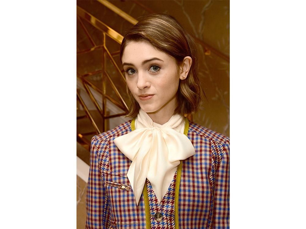 Natalia Dye beauty look capelli make up stranger things (12)