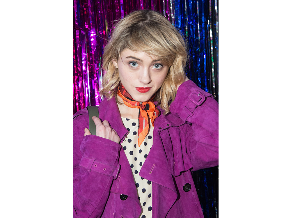 Natalia Dye beauty look capelli make up stranger things (17)
