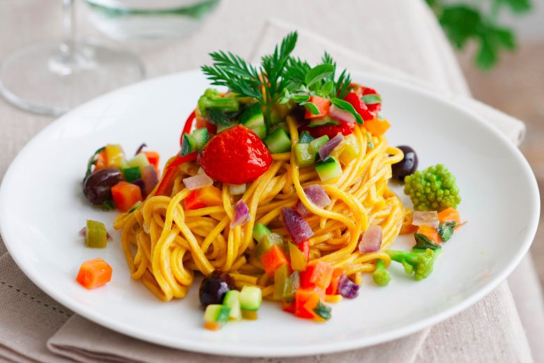 Pasta alla curcuma e carote