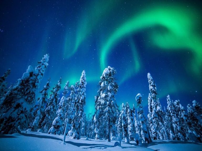 Aurora boreale, i 5 trucchi per vederla senza spendere una fortuna 