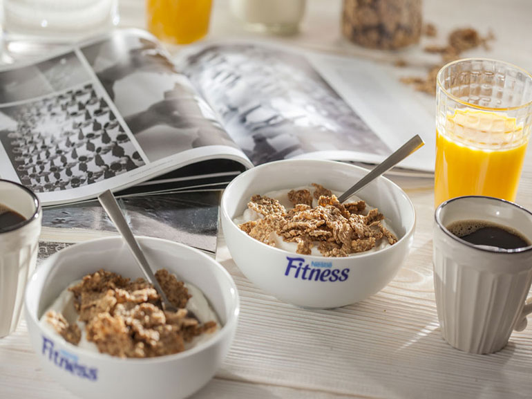 colazione-sana-mangiare-bene-cereali-integrali-benessere-forma-salute-fitness-kellogs