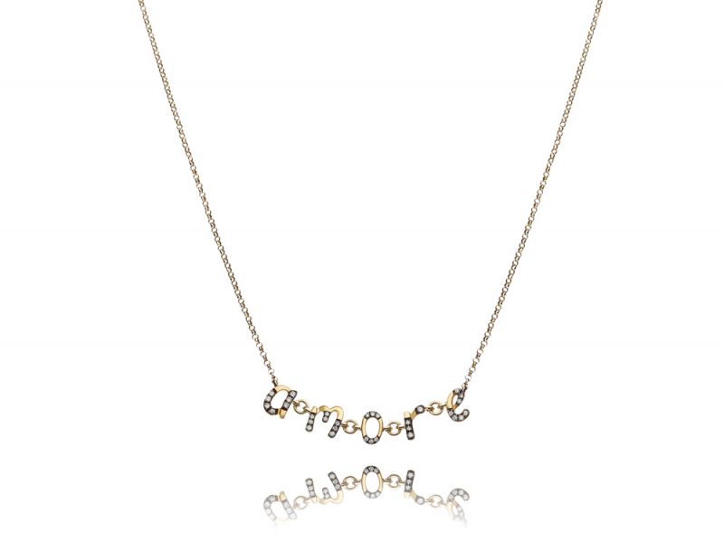 collana-con-lettere-in-oro-18-carati-e-diamanti-Annoushka