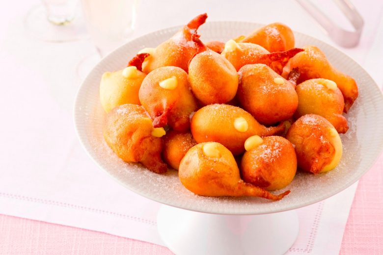 Bignole fritte con crema pasticcera