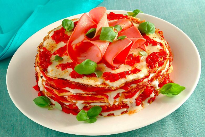Crepes al sugo con la mortadella