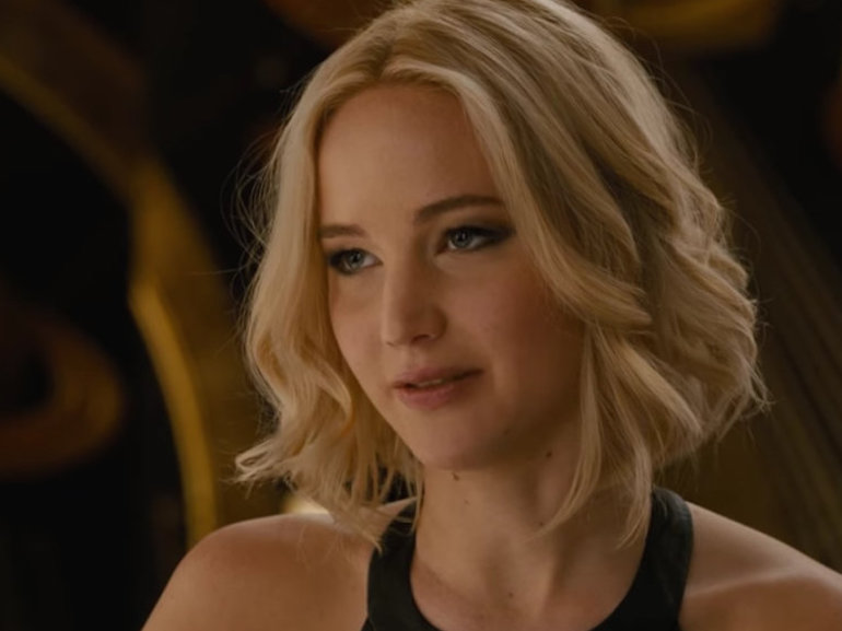Jennifer Lawrence capelli biondi