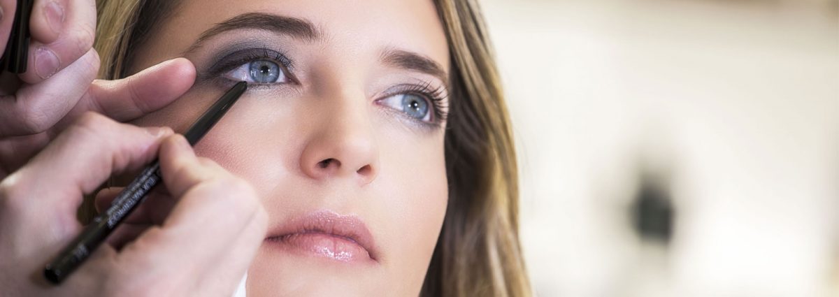 chanel-make-up-primavera-estate-2018-virginia-varinelli-cover-desktop