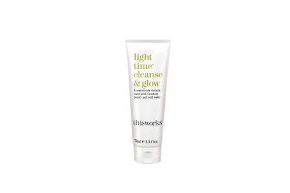 detergenti-viso-perche-usarli-come-si-scelgono-e-le-differenti-texture-ThisWorks_Light_Time_Cleanse_Glow