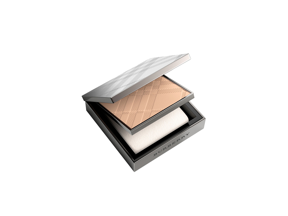 fondotinta-compatto-in-polvere-burberry-fresh-glow-compact