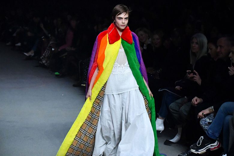 L’arcobaleno check di Burberry