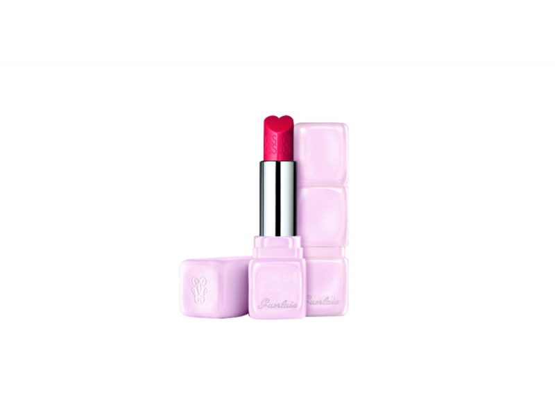 rossetto-fucsia-come-abbinarlo-e-a-chi-sta-bene-secondo-lesperto-guerlain_guerlain_kisskisslove_565_det_q