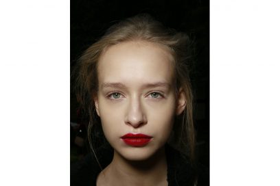 tendenze capelli riga primavera estate 2018 CAPELLI SENZA RIGA (6)